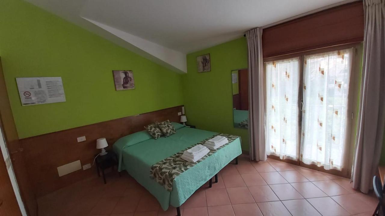 Orso Momo Hotel Calizzano Ngoại thất bức ảnh