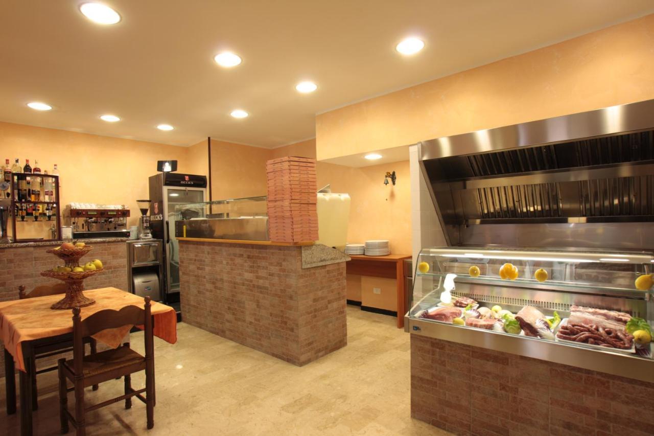 Orso Momo Hotel Calizzano Ngoại thất bức ảnh